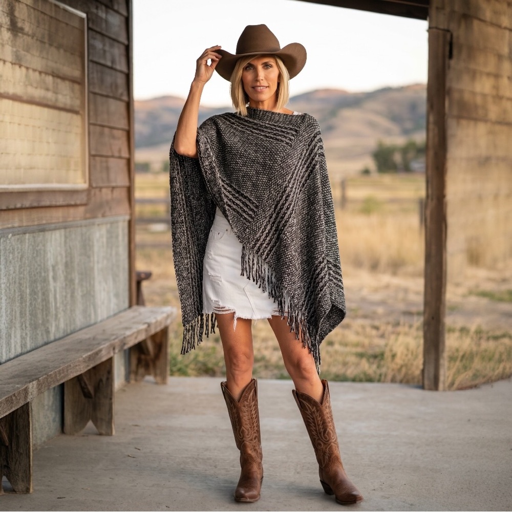 STYLINE Black/white poncho OS